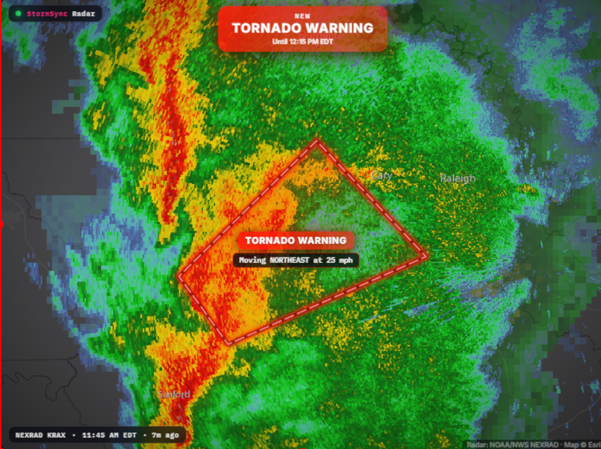 Map stream element showing reflectivity that zooms automatically to new alerts